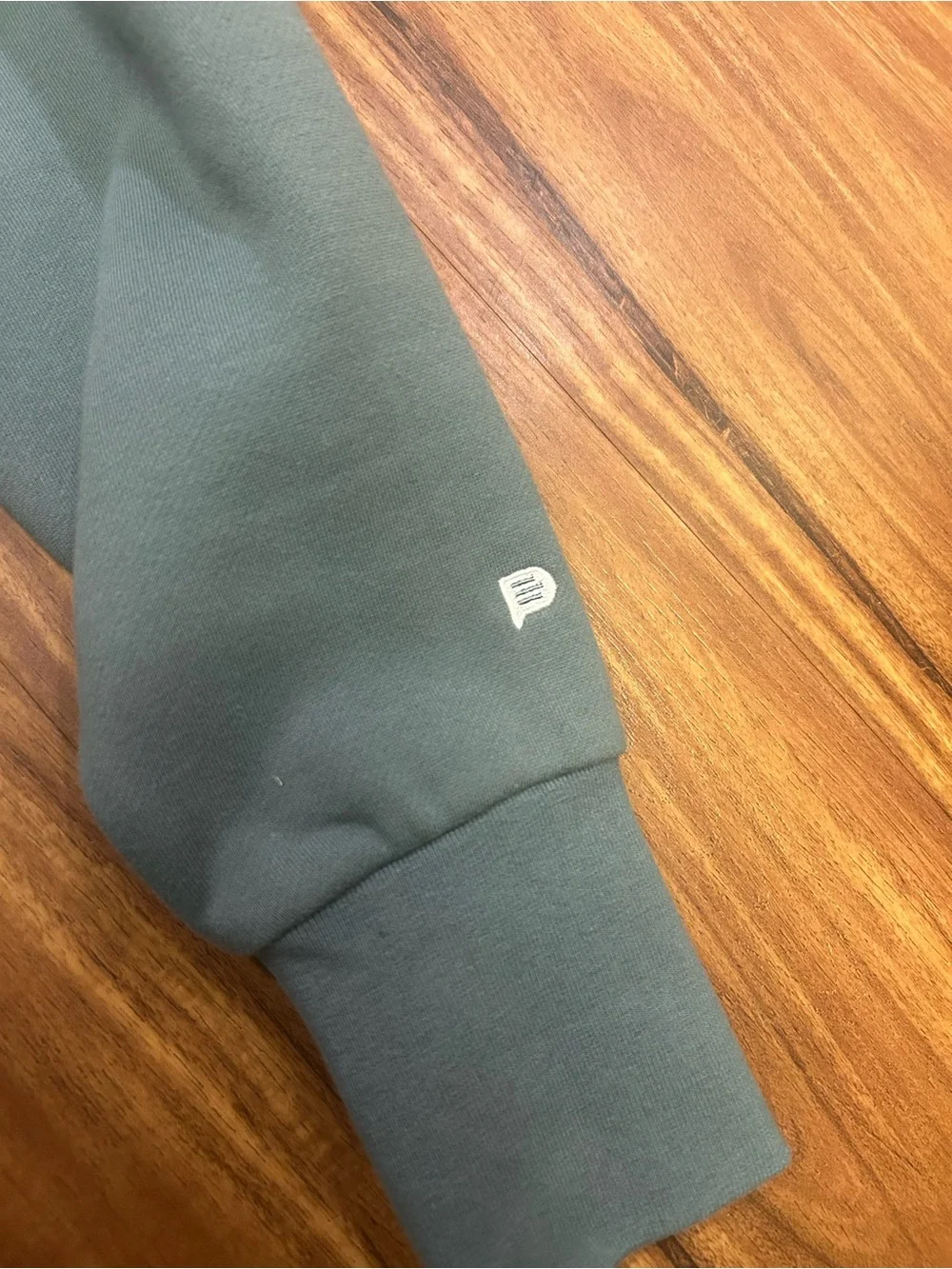 Men's Crewneck Sweatshirt in Sage Green NWT small